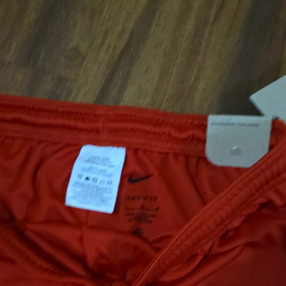 BUNDLE LOTS Variety Nike UNDER AMOUR  Athletic Shorts BOYS LARGE NEW - Picture 7 of 17